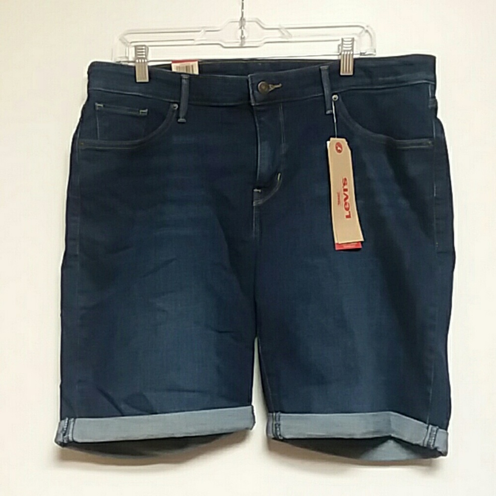 Levi's Short